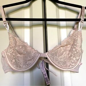 Lacey / Dainty Bra Victoria Secret